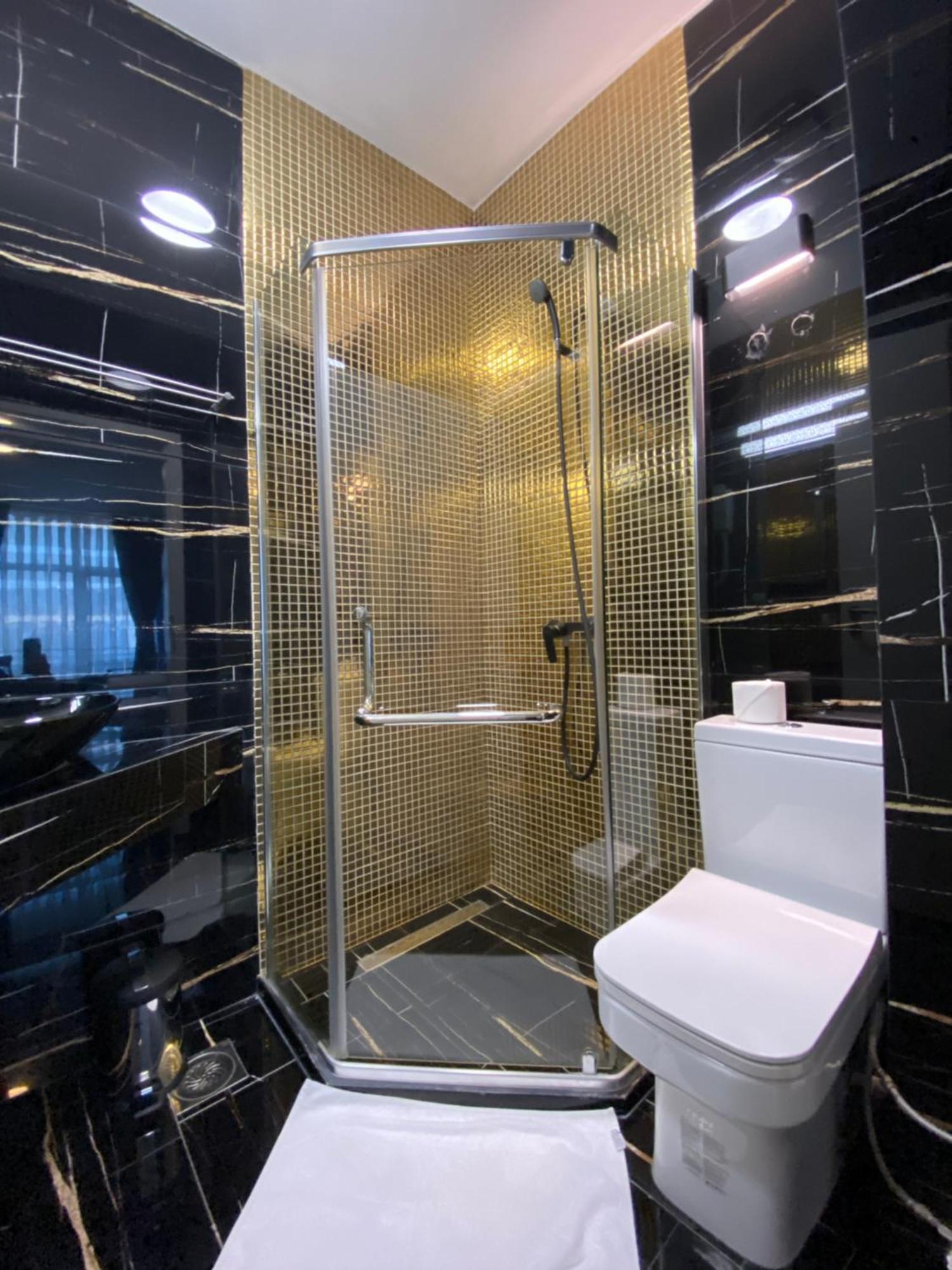 Hotel Pejton Pristina Buitenkant foto