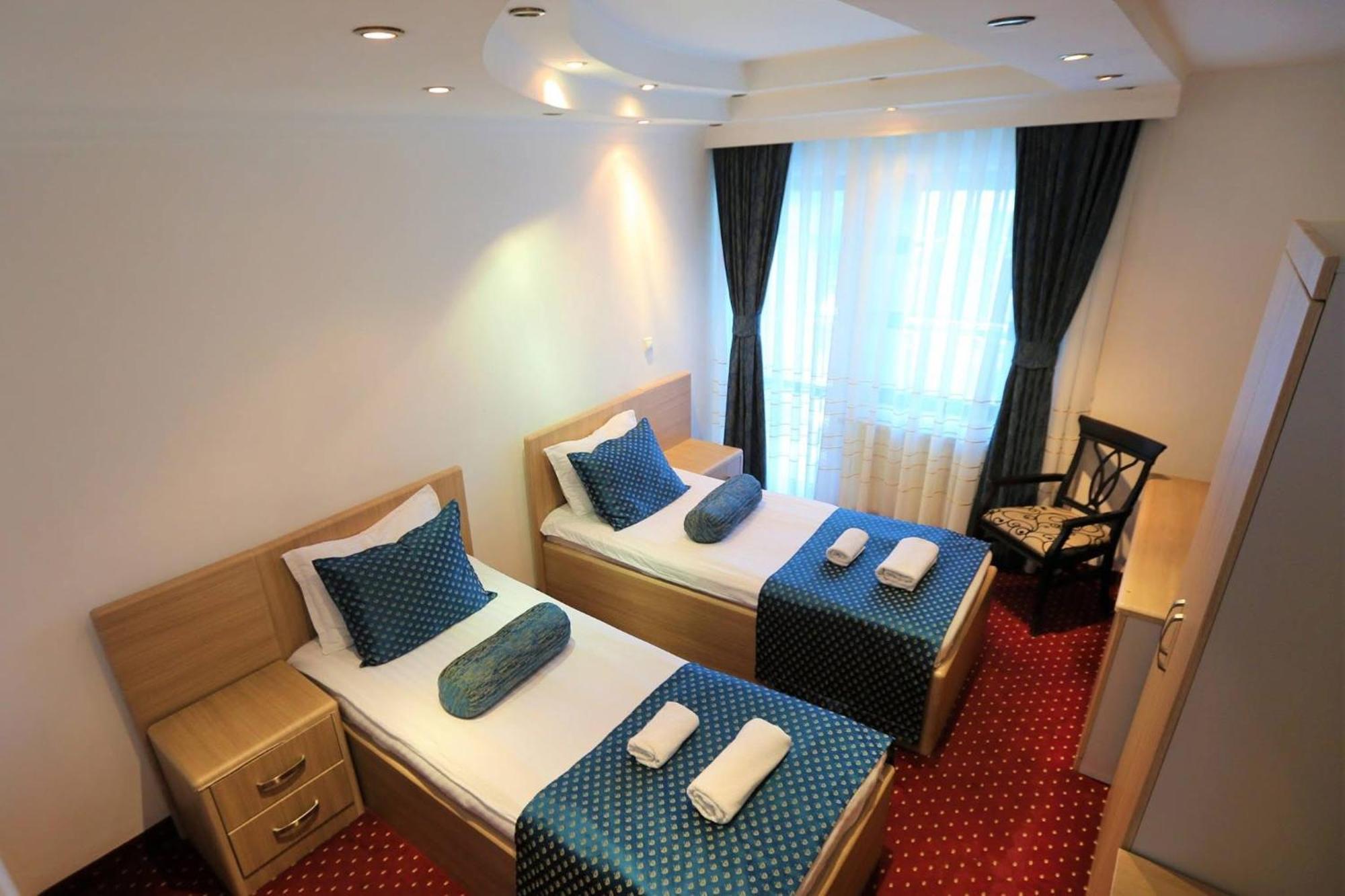 Hotel Pejton Pristina Buitenkant foto