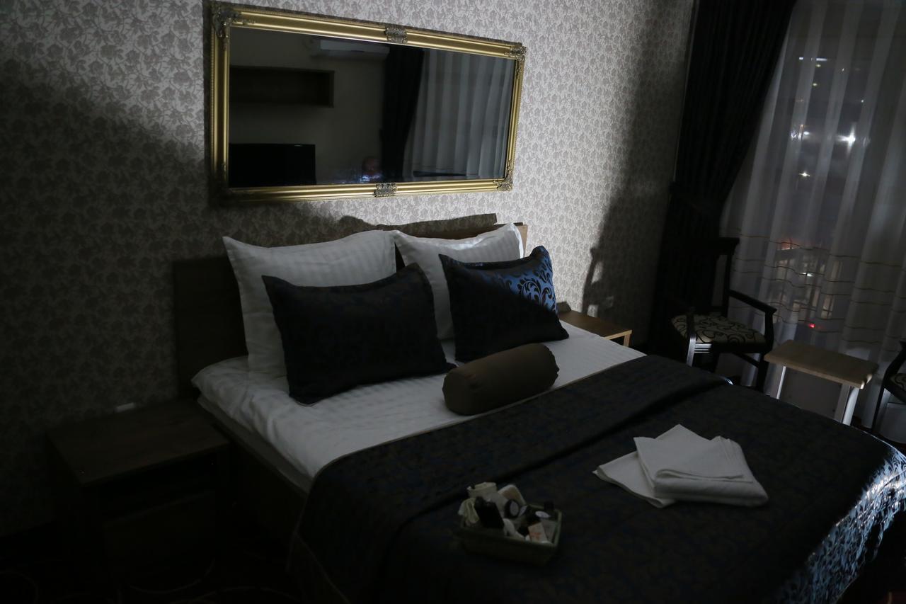 Hotel Pejton Pristina Buitenkant foto